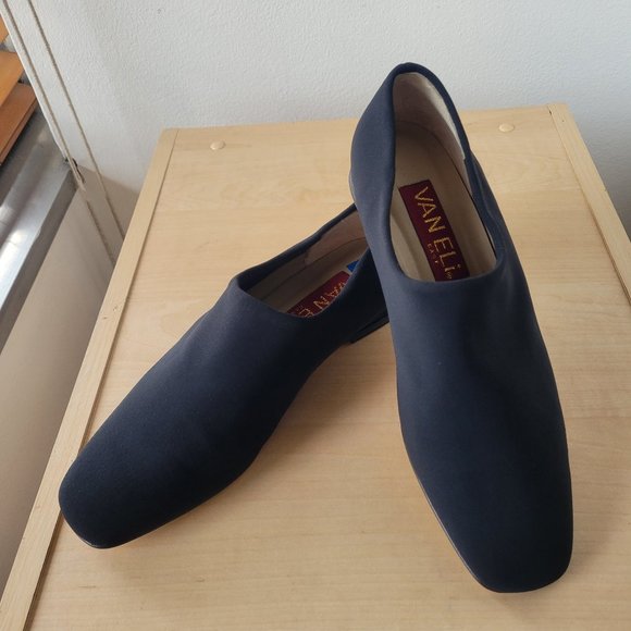 Van Eli Shoes - FINAL CLEARANCE - VAN ELI Women’s Casual Black Fabric Loafer Flats - (Size 8M)
